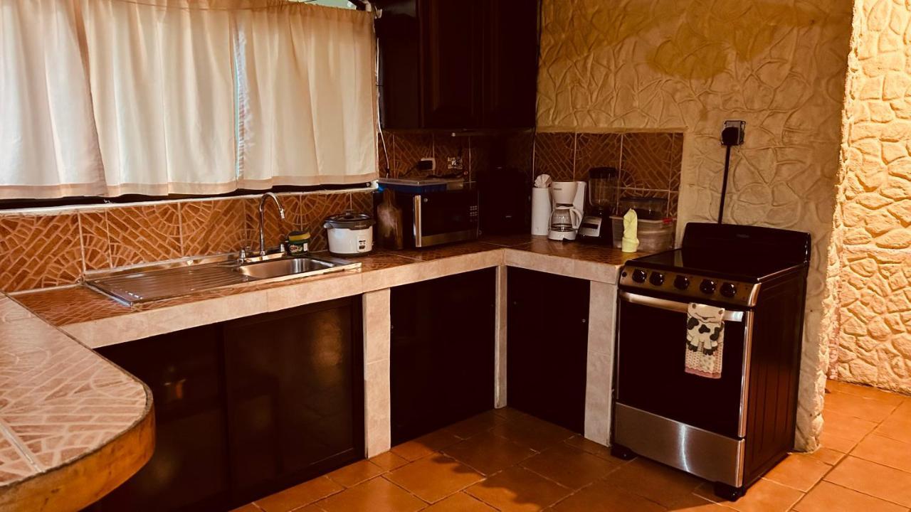 Casa Encantada Offers You Two-Bedroom House, 1 Tiny Apartment & 3 Double Rooms Nationalpark Nationalpark Manuel Antonio Exterior foto
