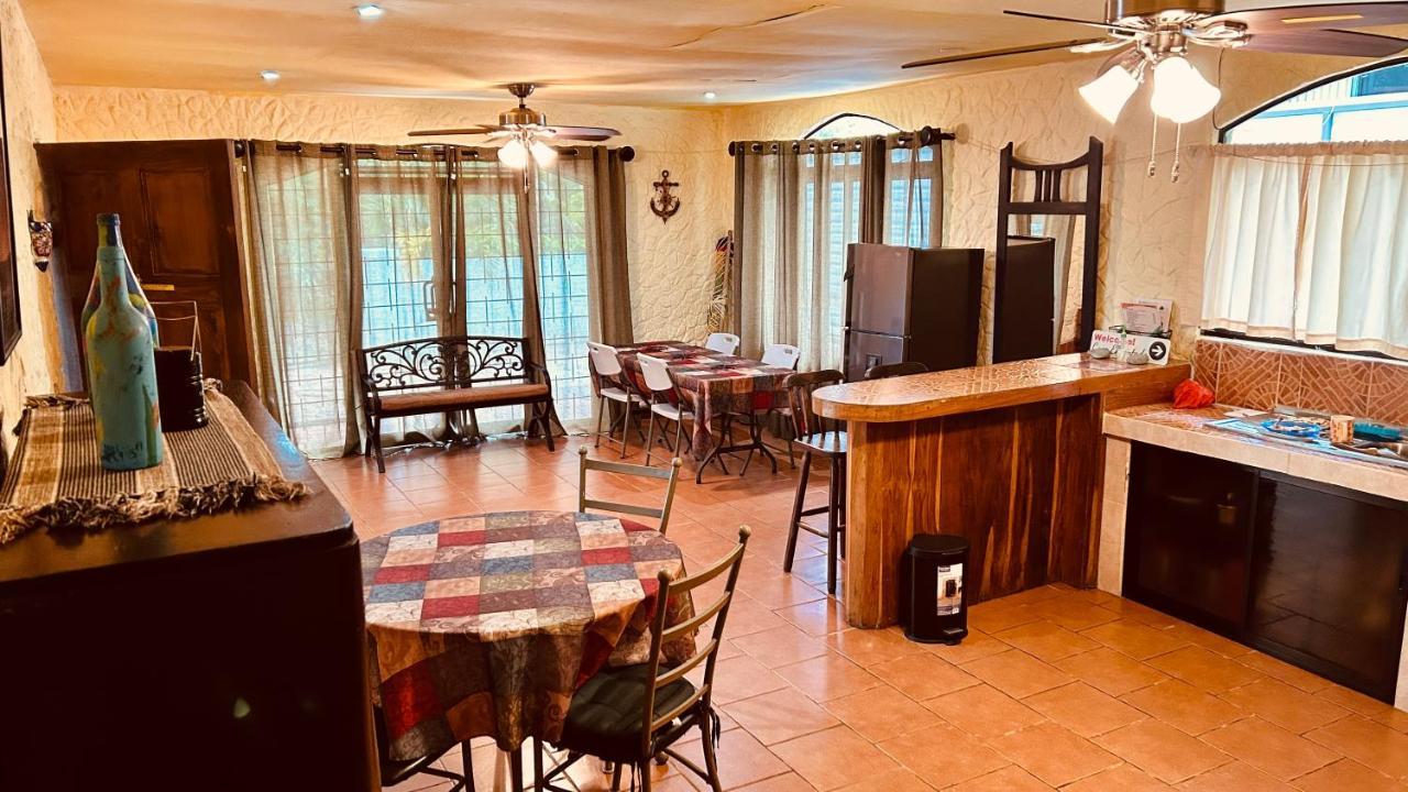 Casa Encantada Offers You Two-Bedroom House, 1 Tiny Apartment & 3 Double Rooms Nationalpark Nationalpark Manuel Antonio Exterior foto