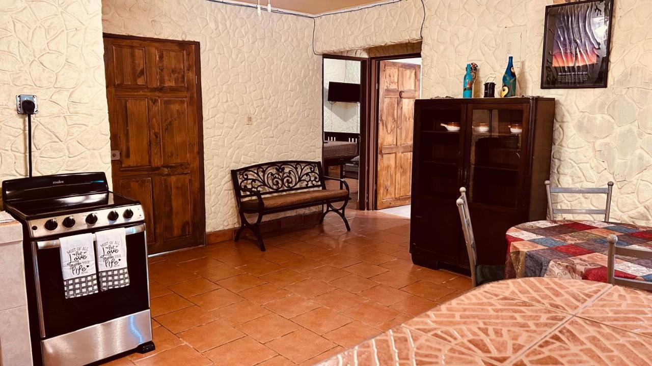 Casa Encantada Offers You Two-Bedroom House, 1 Tiny Apartment & 3 Double Rooms Nationalpark Nationalpark Manuel Antonio Exterior foto