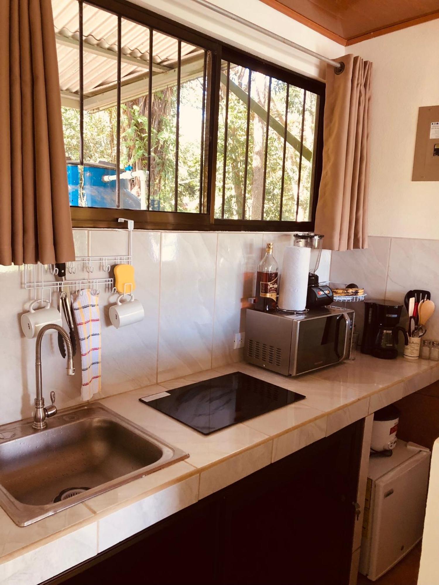 Casa Encantada Offers You Two-Bedroom House, 1 Tiny Apartment & 3 Double Rooms Nationalpark Nationalpark Manuel Antonio Exterior foto