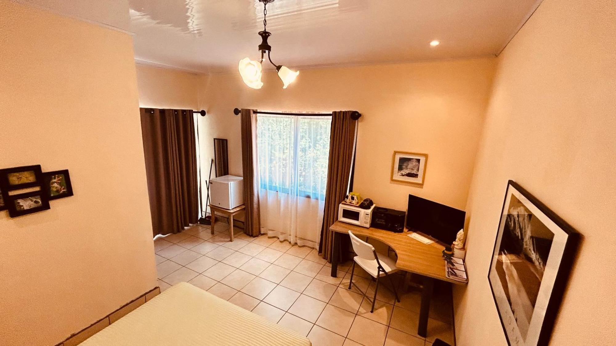 Casa Encantada Offers You Two-Bedroom House, 1 Tiny Apartment & 3 Double Rooms Nationalpark Nationalpark Manuel Antonio Exterior foto